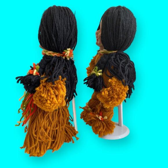 Yarn Dolls Native American, Braided Black Hair, Multicolor Clothes 15” Vtg - Picture 3 of 11